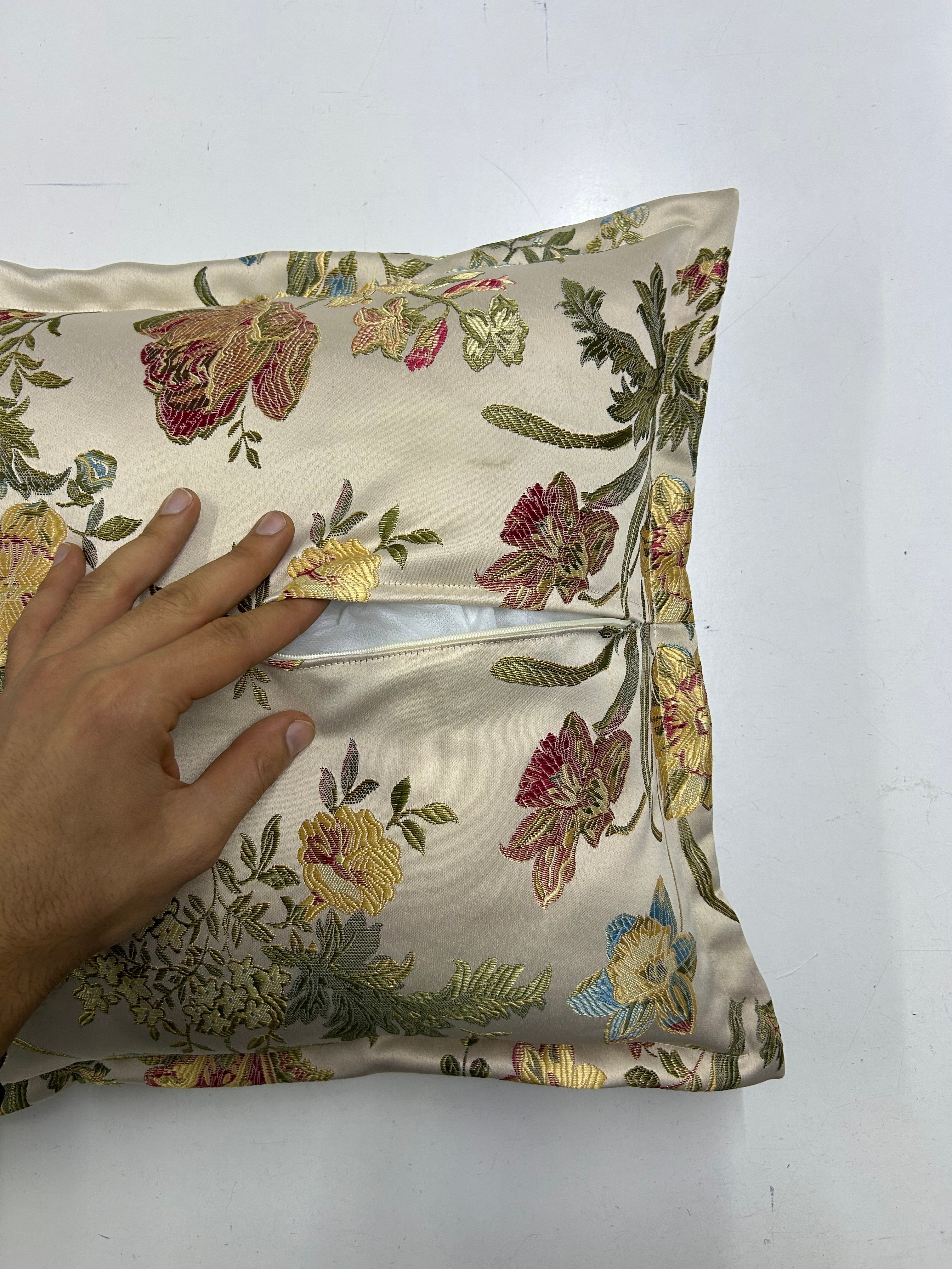 Cuscino floreale beige elegante (varie misure)