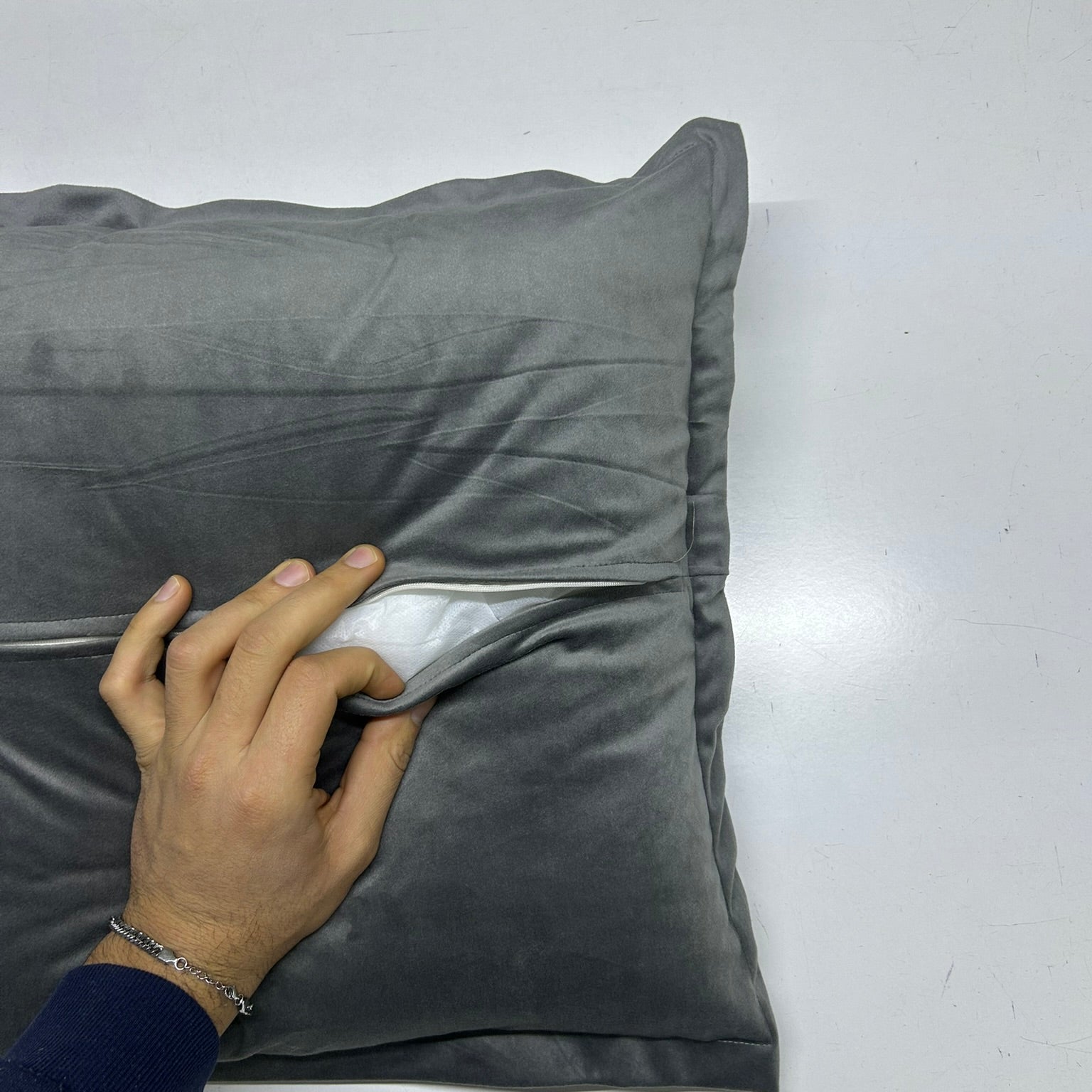 Cuscino in Velluto Grigio Antracite | Elegante Arredo Salotto