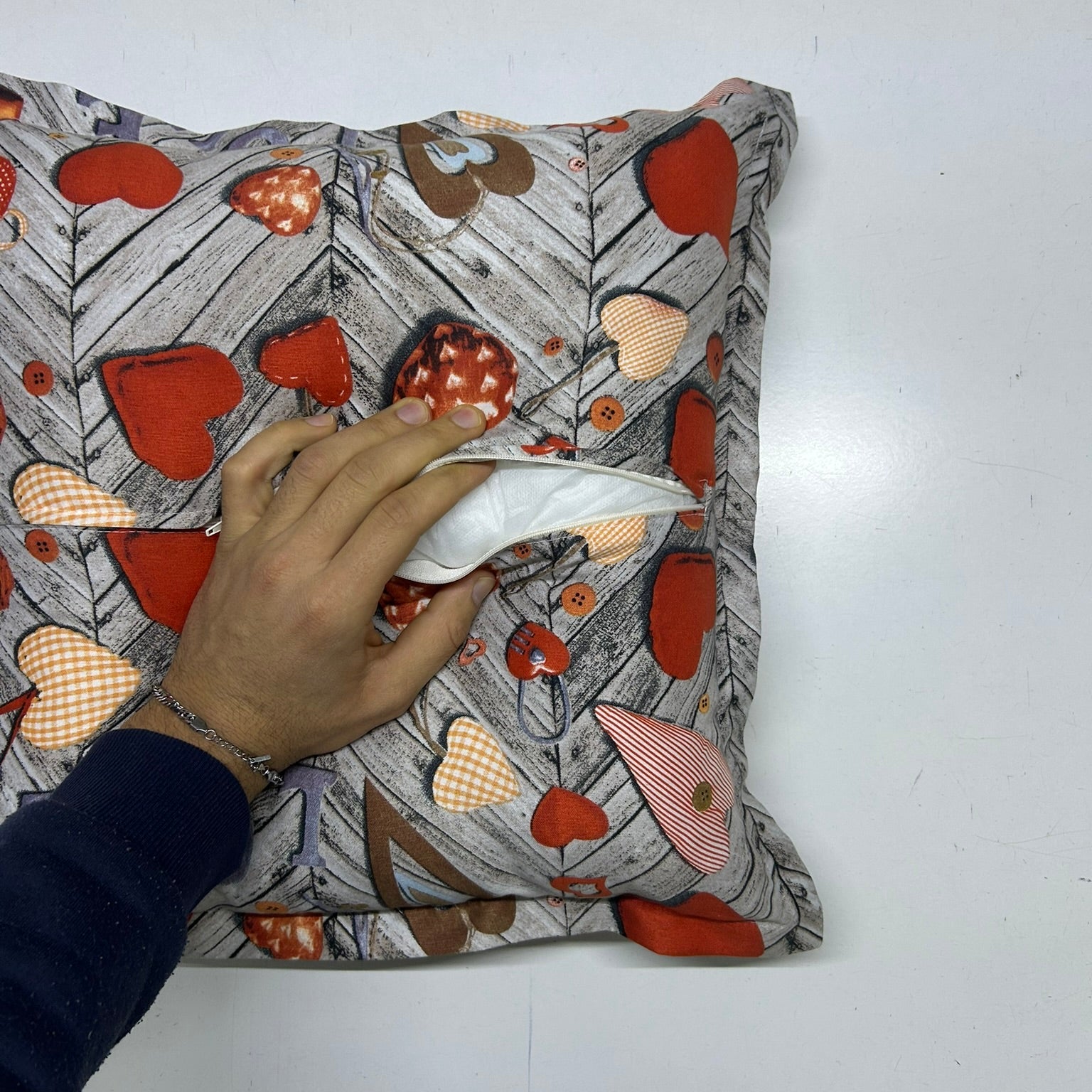 Cuscino Design Country Chic con Cuori | Dettagli di Stile per la Casa